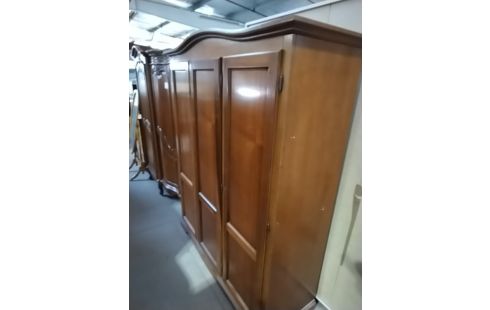 ARMOIRE 3 PORTES CLE