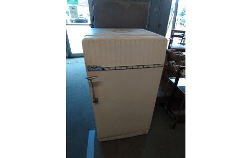 DECORATION FRIGIDAIRE ANNEES 50