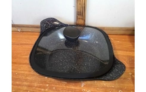 FAITOUT BAS LOSANGE AVEC COUVERCLE 28CM