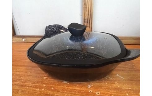 FAITOUT BAS LOSANGE AVEC COUVERCLE 28CM
