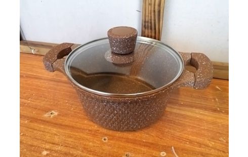 FAITOUT MARRON AVEC COUVERCLE D20
