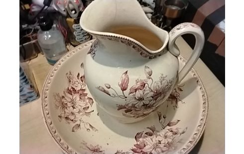 NECESSAIRE DE TOILETTE FAÏENCE