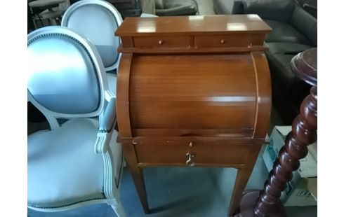 SECRETAIRE