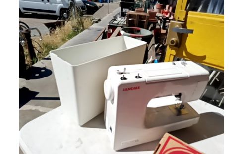 MACHINE A COUDRE JANOME +RSV2