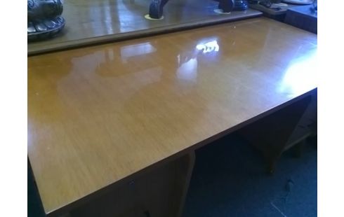 BUREAU ANCIEN 4T (UNE CLEF)