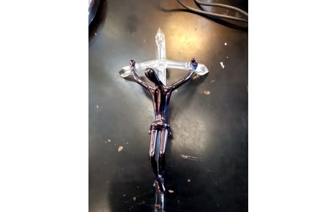 CRUCIFIX SIGNÉ A.VIALAS