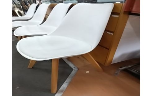 LOT DE 4 CHAISES PVC BLANCHES