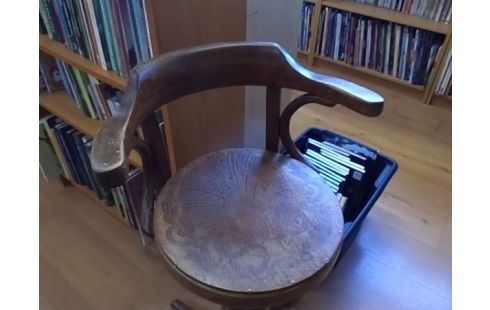 CHAISE DE BARBIER ANCIENNE BOIS