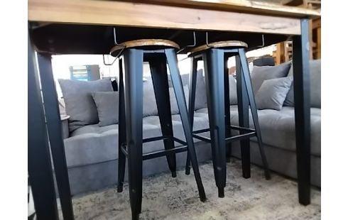 TABLE HAUTE AVEC 2 TABOURETS STYLE INDUSTRIEL