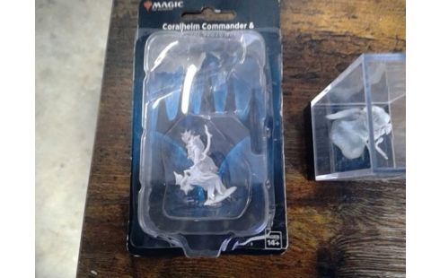 SET VAN 2 FIGUURTJES, MAGIC, THE GATHERING