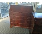 SECRETAIRE 4 LADEN
