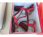 PAIRE DE CHAUSSURES A TALONS T39