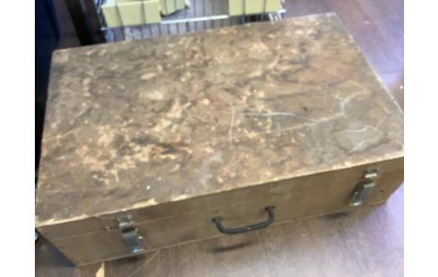 VALISE BOIS 60X38