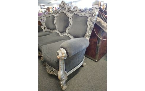 BANQUETTE STYLE ROCOCO