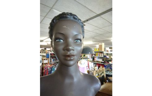 BUSTE FEMME