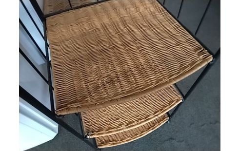 ETAGERE 4 niveaux rotin et fer 1"manque