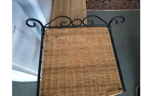 ETAGERE 4 niveaux rotin et fer 1"manque