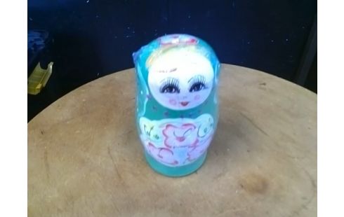 POUPEE RUSSE COLOREE
