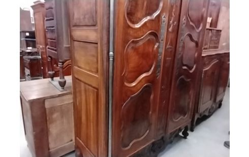 ARMOIRE DE MARIAGE NOYER 19 EME CLE