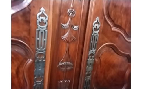 ARMOIRE DE MARIAGE NOYER 19 EME CLE