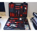 CAISSE A OUTILS AVEC OUTILS