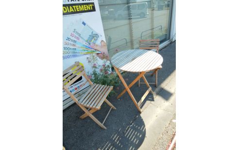 TABLE DE JARDIN + 2 CHAISES
