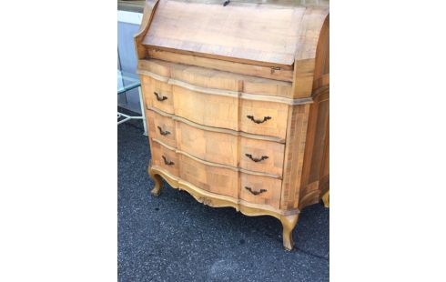 SECRETAIRE A BATTANTS