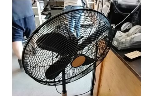 VENTILATEUR SUR PIED TÉLÉCOMMANDE
