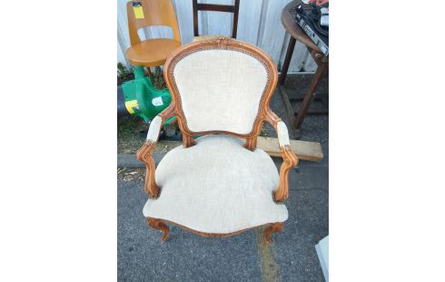 FAUTEUIL STYLE LOUIS XV
