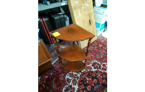 ETAGERE D ANGLE