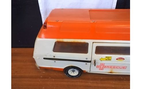 CAMION AMBULANCE TONKA