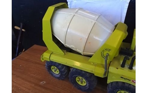 CAMION TOUPIE TONKA