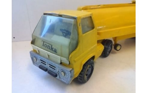 CAMION JAUNE TONKA AVEC CITERNE