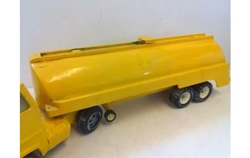 CAMION JAUNE TONKA AVEC CITERNE