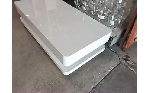 TABLE BASSE LAQUÉE BLANCHE + ACC