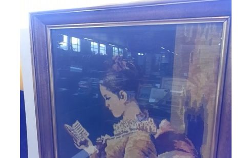 CADRE TAPISSERIE FEMME
