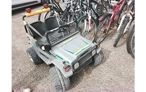 QUAD ENFANT SORTI DU GRENIER