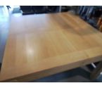 TABLE CARRE  EN CHENE A ALL PAP