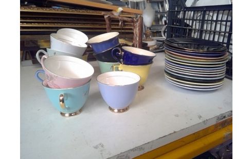SERVIES VEELKLEURIG INCOMPLEET