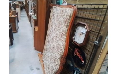 LIT CAPITONNE 140/190 TISSU FLEURI