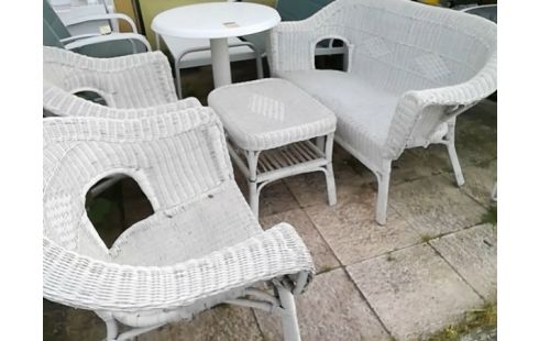 SALON EN ROTIN BLANC