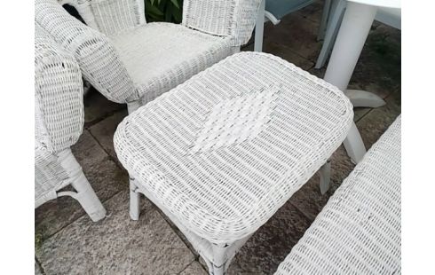 SALON EN ROTIN BLANC