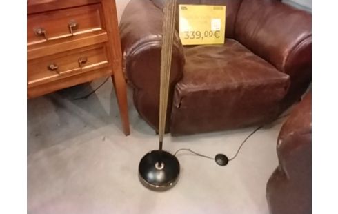 LAMPADAIRE DE STYLE BOUILLOTTE
