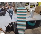 TABLE A REPASSER BLEU GRIS