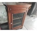 MEUBLE D'APPOINT NOYER 1900VITRE