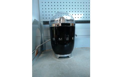 PRESSE AGRUMES ELECTRIQUE SMEG