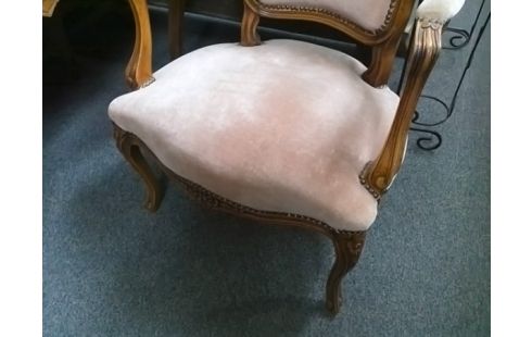 FAUTEUIL STYLE LOUIS XV TISSU ROSE