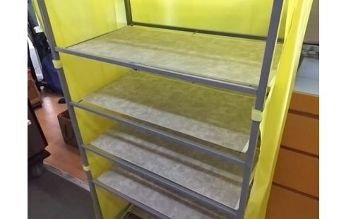 ETAGERE METAL AVEC TISSU VERT