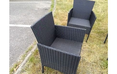 SALON DE JARDIN 4 FAUTEUILS + 2 BANCS + TABLE BASSE