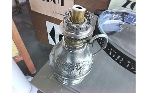 PIED DE LAMPE PETROLE ETAIN